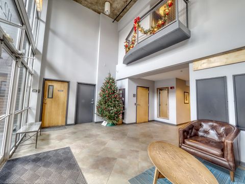 Tiny photo for 1122 W Catalpa Avenue #611, Chicago, IL 60640 (MLS # 12531818)