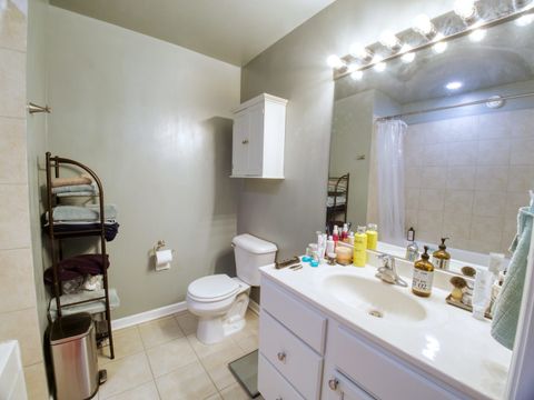 Tiny photo for 1122 W Catalpa Avenue #611, Chicago, IL 60640 (MLS # 12531818)