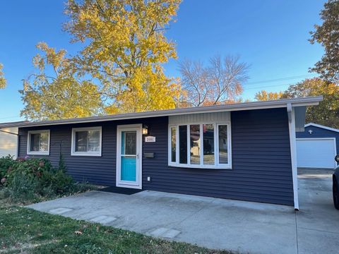 Photo of 2001 E Country Squire Drive, Urbana, IL 61802 (MLS # 12512323)