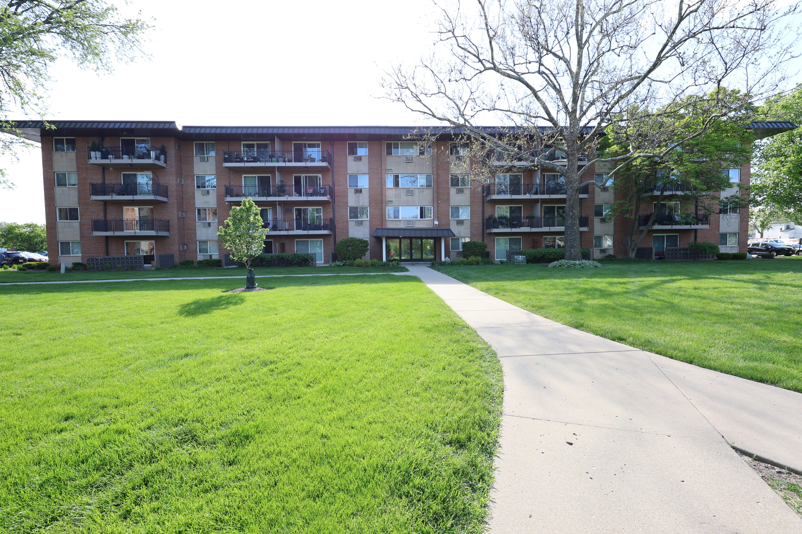 2230 S Goebbert Road 139