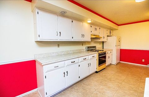 Tiny photo for 911 COLONADE Road, Shorewood, IL 60404 (MLS # 12576659)