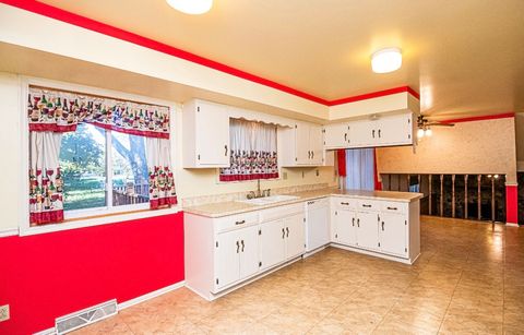 Tiny photo for 911 COLONADE Road, Shorewood, IL 60404 (MLS # 12576659)