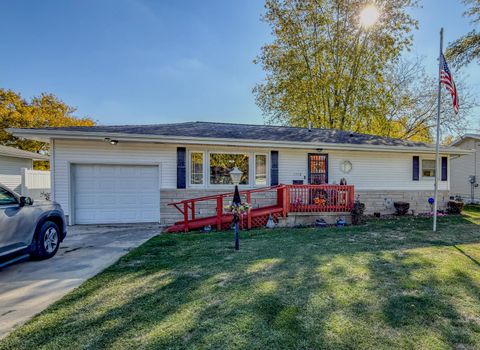 Photo of 1116 Eastview Drive, Paxton, IL 60957 (MLS # 12507422)