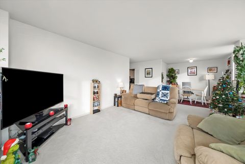 Tiny photo for 1455 N Sandburg Terrace #801, Chicago, IL 60610 (MLS # 12533429)