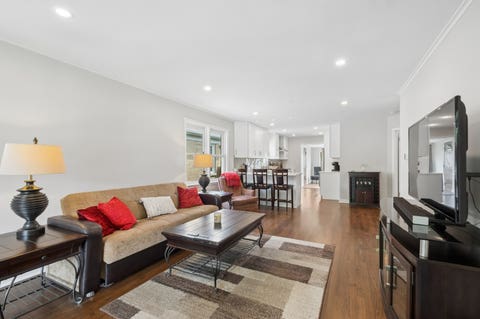 Tiny photo for 6341 N Tripp Avenue, Chicago, IL 60646 (MLS # 12669503)