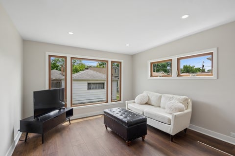Tiny photo for 6341 N Tripp Avenue, Chicago, IL 60646 (MLS # 12669503)