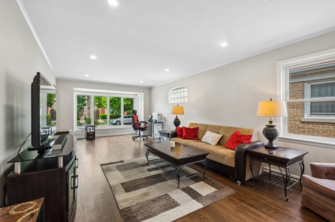Tiny photo for 6341 N Tripp Avenue, Chicago, IL 60646 (MLS # 12669503)