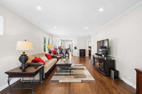 Tiny photo for 6341 N Tripp Avenue, Chicago, IL 60646 (MLS # 12669503)