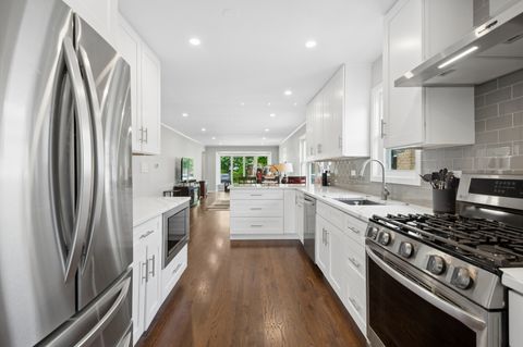Tiny photo for 6341 N Tripp Avenue, Chicago, IL 60646 (MLS # 12669503)