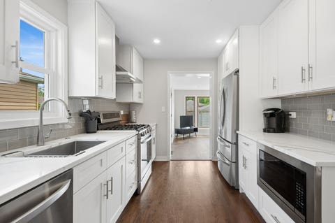 Tiny photo for 6341 N Tripp Avenue, Chicago, IL 60646 (MLS # 12669503)