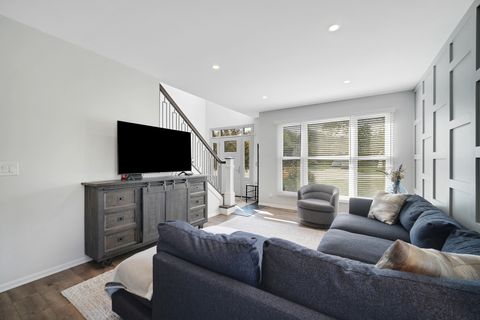 Tiny photo for 35 CHARLES Court, Vernon Hills, IL 60061 (MLS # 12483722)