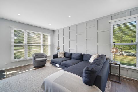 Tiny photo for 35 CHARLES Court, Vernon Hills, IL 60061 (MLS # 12483722)