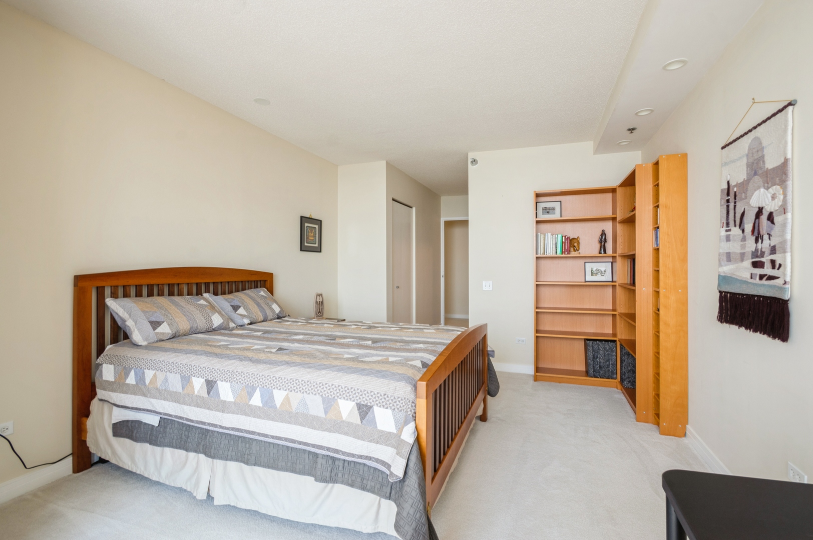 512 N Mcclurg Court 4806