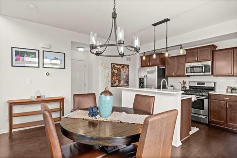 Tiny photo for 671 Anchorage Court, Pingree Grove, IL 60140 (MLS # 12622324)