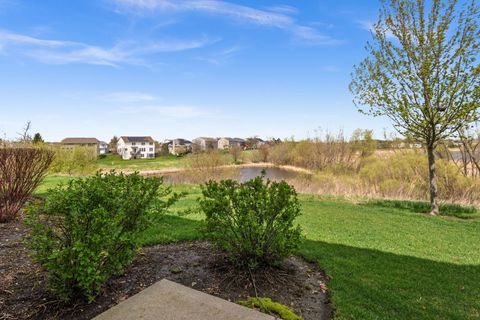 Tiny photo for 671 Anchorage Court, Pingree Grove, IL 60140 (MLS # 12622324)