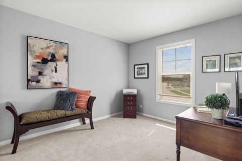 Tiny photo for 671 Anchorage Court, Pingree Grove, IL 60140 (MLS # 12622324)