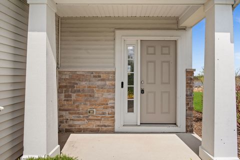 Tiny photo for 671 Anchorage Court, Pingree Grove, IL 60140 (MLS # 12622324)