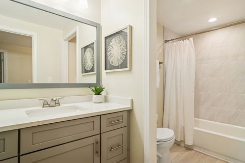 Tiny photo for 630 Woodhollow Lane, Buffalo Grove, IL 60089 (MLS # 12523369)