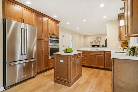 Tiny photo for 630 Woodhollow Lane, Buffalo Grove, IL 60089 (MLS # 12523369)