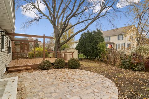 Tiny photo for 630 Woodhollow Lane, Buffalo Grove, IL 60089 (MLS # 12523369)