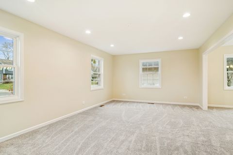 Tiny photo for 630 Woodhollow Lane, Buffalo Grove, IL 60089 (MLS # 12523369)