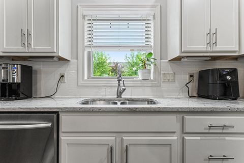 Tiny photo for 1604 Kassen Avenue, Mahomet, IL 61853 (MLS # 12531706)