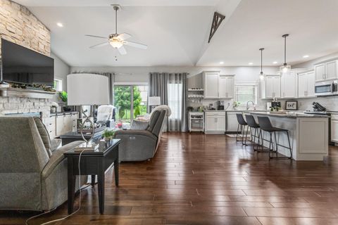 Tiny photo for 1604 Kassen Avenue, Mahomet, IL 61853 (MLS # 12531706)