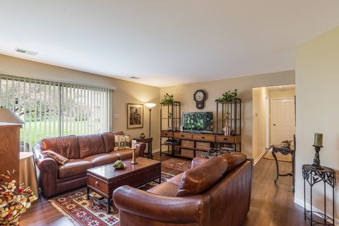 Tiny photo for 1246 E Evergreen Drive #7, Palatine, IL 60074 (MLS # 12641737)