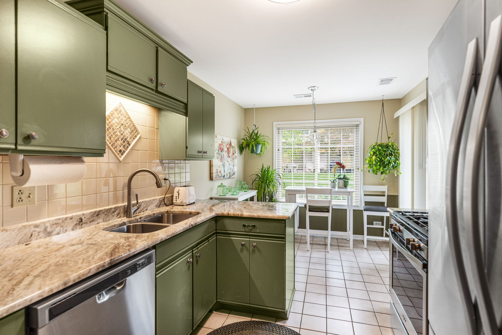 1246 E Evergreen Drive 7