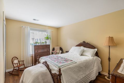 Tiny photo for 1246 E Evergreen Drive #7, Palatine, IL 60074 (MLS # 12641737)