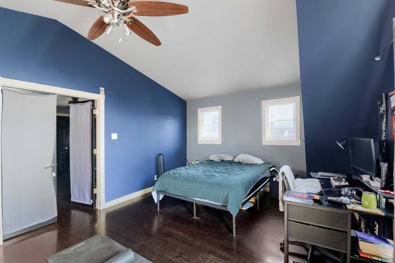 3405 N Seminary Avenue