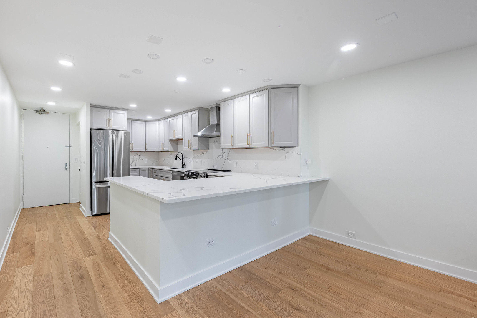 405 N Wabash Avenue 207