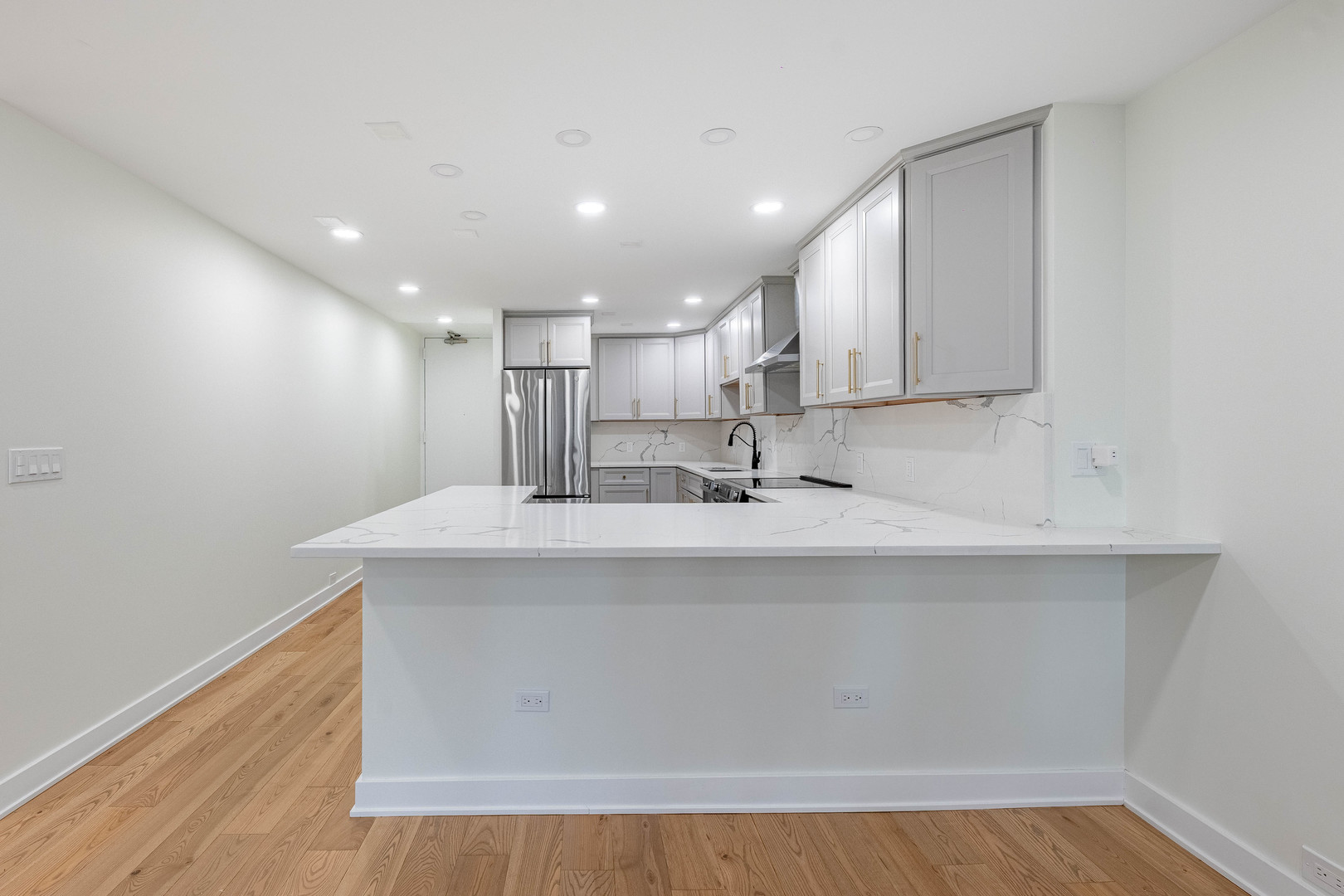 405 N Wabash Avenue 207