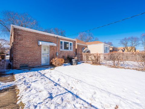 Tiny photo for 8419 S King Drive, Chicago, IL 60619 (MLS # 12560379)