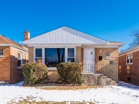 Photo of 8419 S King Drive, Chicago, IL 60619 (MLS # 12560379)