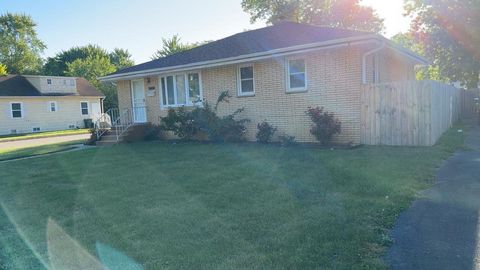 Tiny photo for 2738 Gabriel Avenue, Zion, IL 60099 (MLS # 12481501)