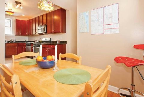 Tiny photo for 1511 W Pratt Boulevard #3, Chicago, IL 60626 (MLS # 12522793)