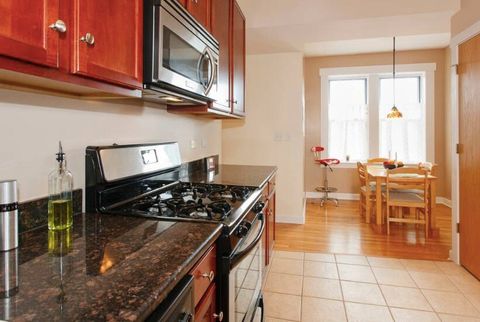 Tiny photo for 1511 W Pratt Boulevard #3, Chicago, IL 60626 (MLS # 12522793)