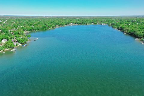 Tiny photo for 33978 N Lake Road, Grayslake, IL 60030 (MLS # 12453735)