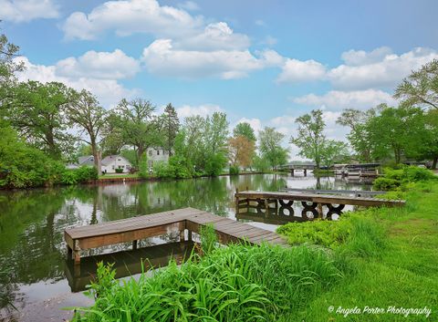 Tiny photo for 33978 N Lake Road, Grayslake, IL 60030 (MLS # 12453735)