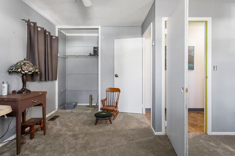 Tiny photo for 2417 E Green Street, Urbana, IL 61802 (MLS # 12535086)