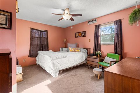 Tiny photo for 2417 E Green Street, Urbana, IL 61802 (MLS # 12535086)