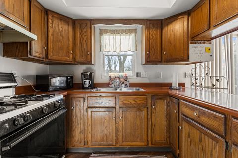 Tiny photo for 2417 E Green Street, Urbana, IL 61802 (MLS # 12535086)