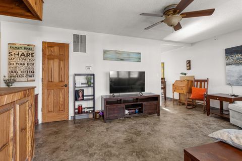 Tiny photo for 2417 E Green Street, Urbana, IL 61802 (MLS # 12535086)