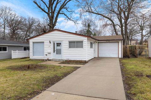 Photo of 108 Walnut Drive, Streamwood, IL 60107 (MLS # 12635260)