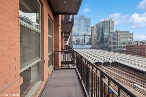 Tiny photo for 165 N Canal Street #1007, Chicago, IL 60606 (MLS # 12781327)