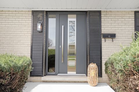 Tiny photo for 1008 W Ash Drive, Mount Prospect, IL 60056 (MLS # 12613494)