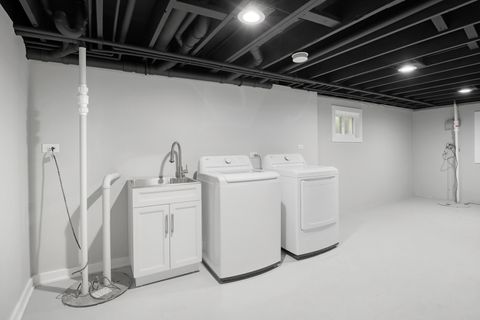 Tiny photo for 1008 W Ash Drive, Mount Prospect, IL 60056 (MLS # 12613494)