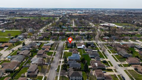 Tiny photo for 1008 W Ash Drive, Mount Prospect, IL 60056 (MLS # 12613494)