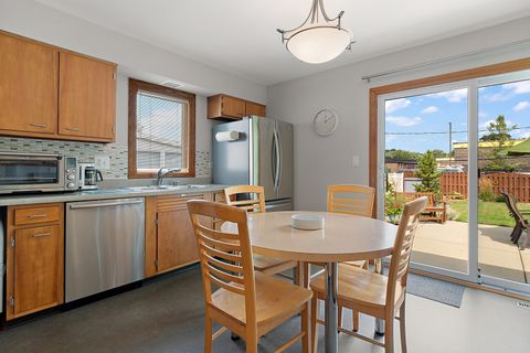 Tiny photo for 1822 E Cree Lane, Mount Prospect, IL 60056 (MLS # 12481014)